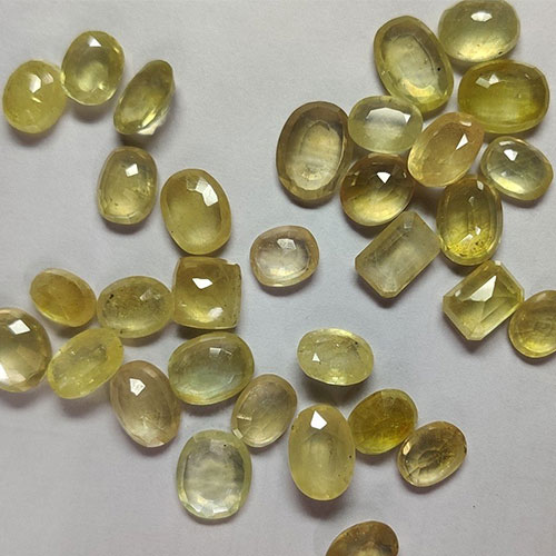 Yellow Sapphire/Pukhraj (Ceylonese) - High 1 Quality